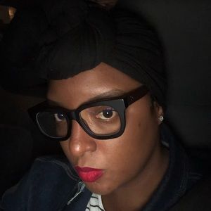 Meet your Posher, Angelique